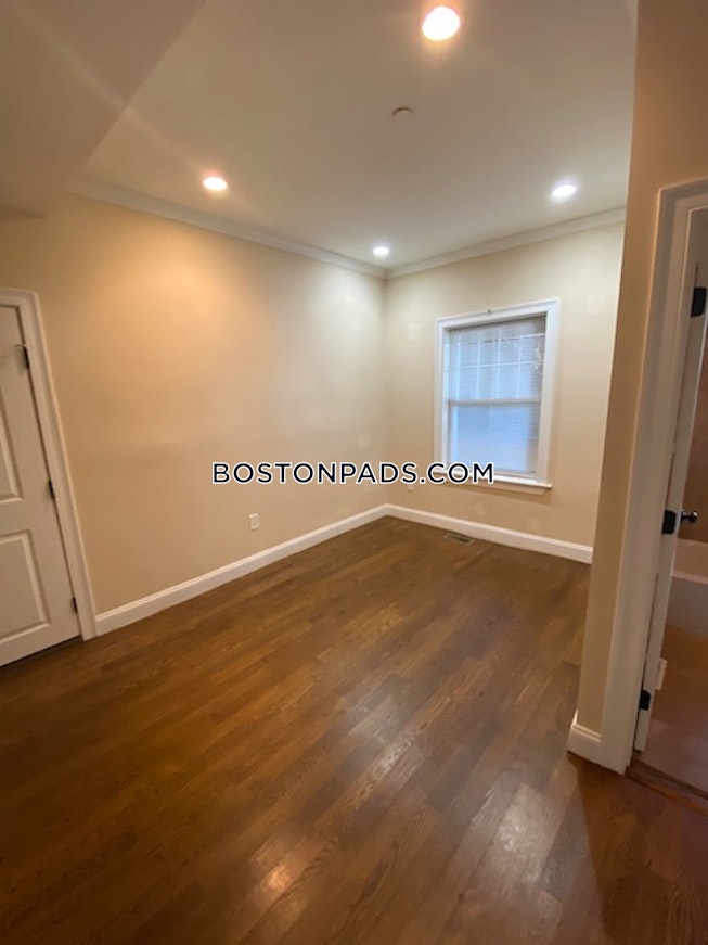 Boston - $2,775 /mo