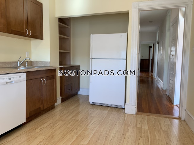 Boston - $4,650 /mo