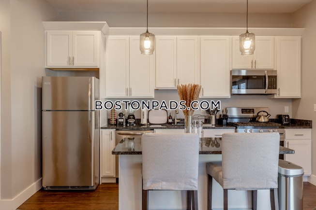 Boston - $6,000 /mo