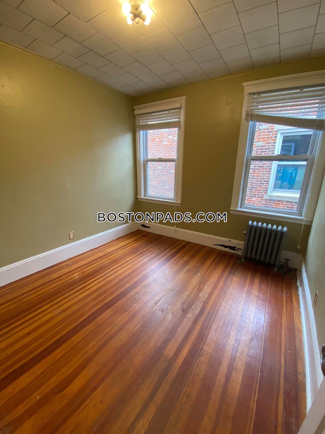 Boston - $2,800 /mo