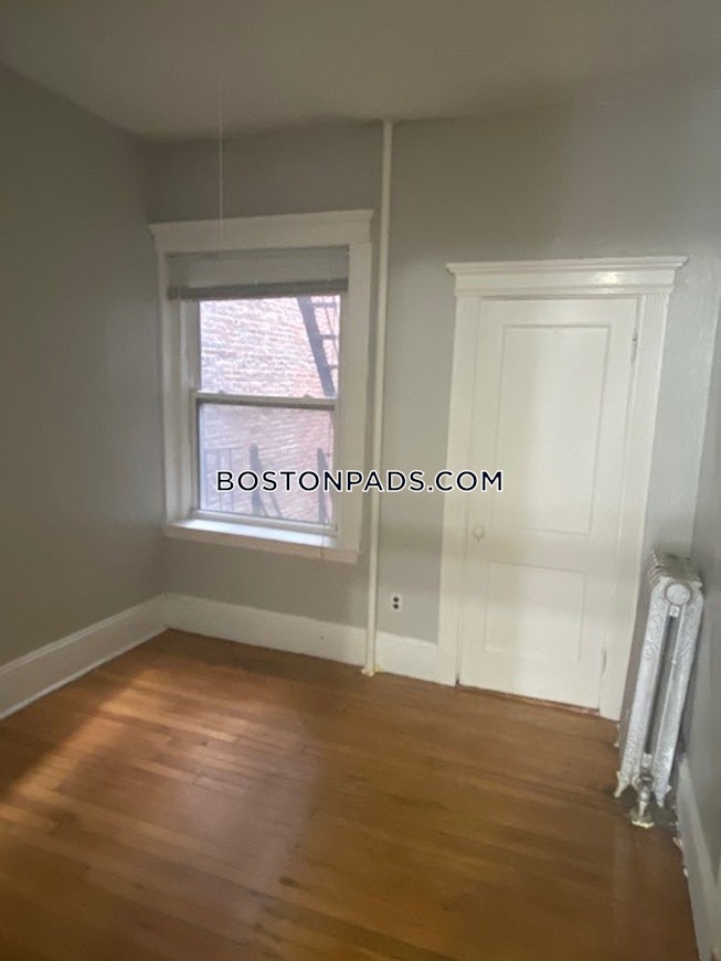 Boston - $3,000 /mo