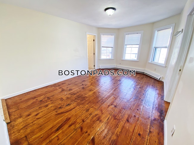 Somerville - $2,200 /mo