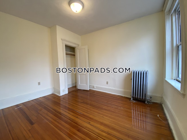 Boston - $2,925 /mo