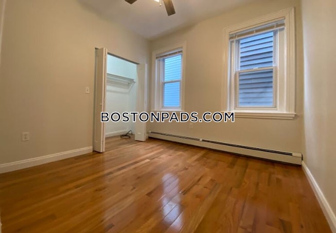 Boston - $4,400 /mo