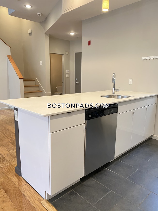 Boston - $6,000 /mo