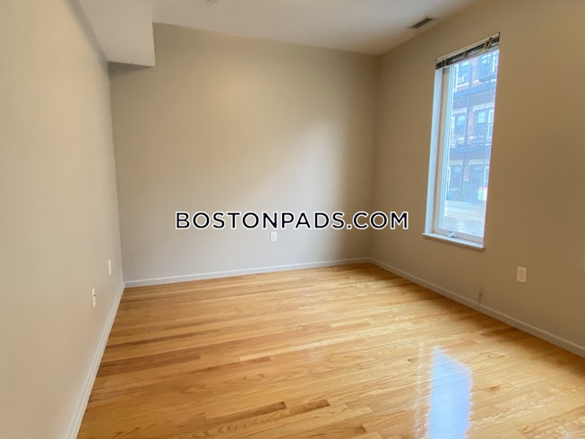 Boston - $6,000 /mo