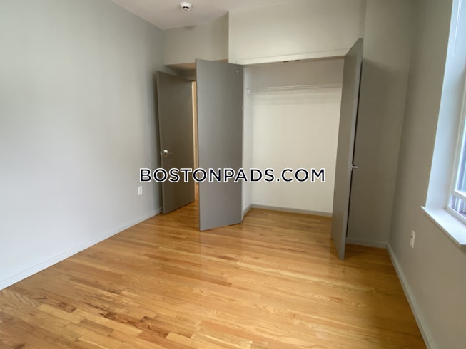 Boston - $6,000 /mo