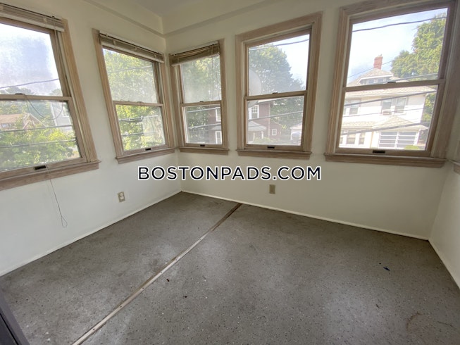 Boston - $3,000 /mo