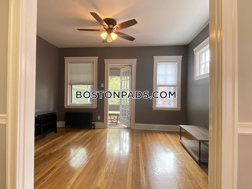 Boston - $2,200 /month