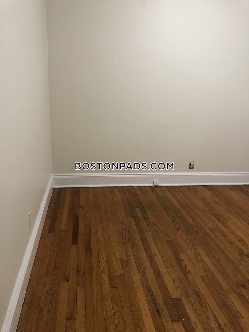 Boston - $2,750 /month