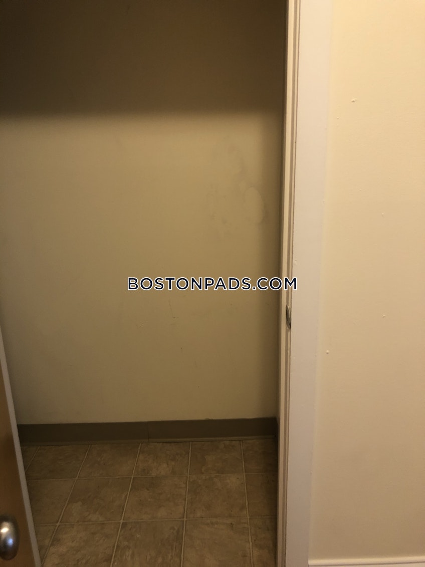 Boston - $2,400 /month