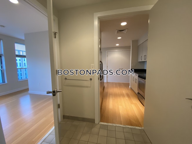 Boston - $2,700 /mo