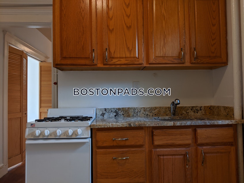 Boston - $3,200 /month