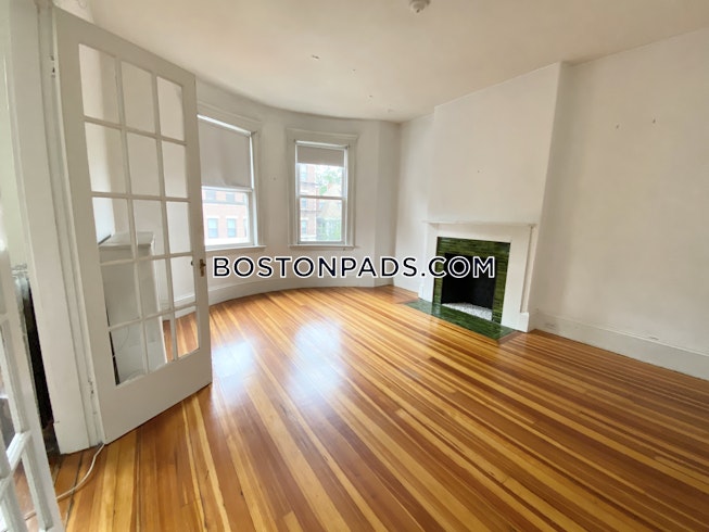 Boston - $4,650 /mo