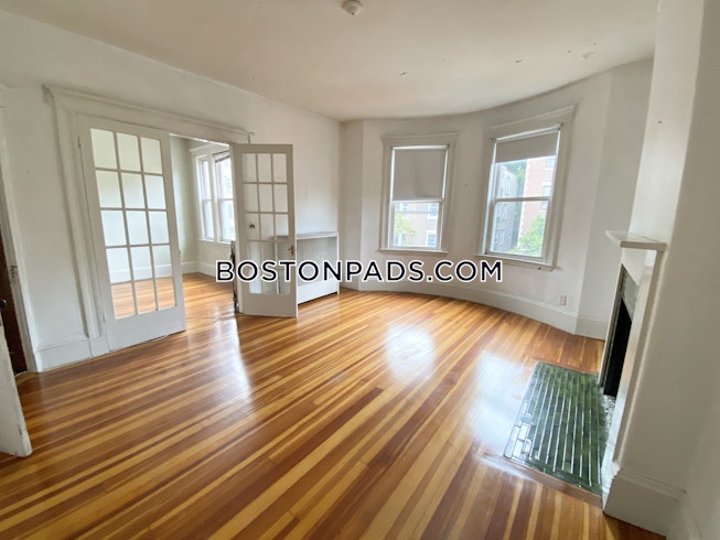 Boston - $4,650 /mo