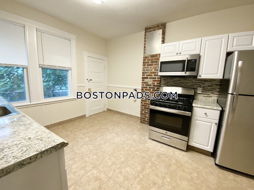 Boston - $2,850 /month