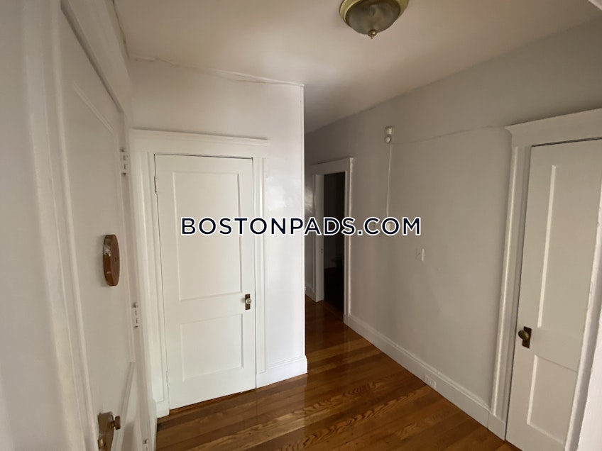 Boston - $2,600 /month