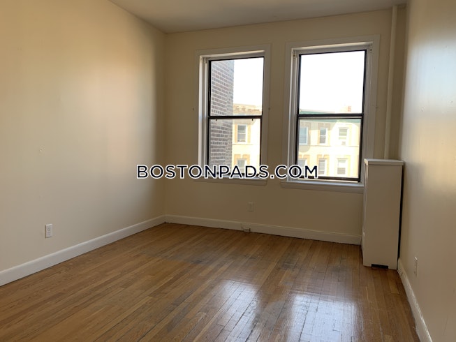 Boston - $4,475 /mo