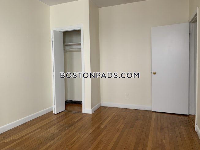 Boston - $4,475 /mo