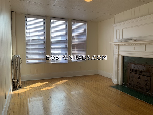 Boston - $2,750 /mo