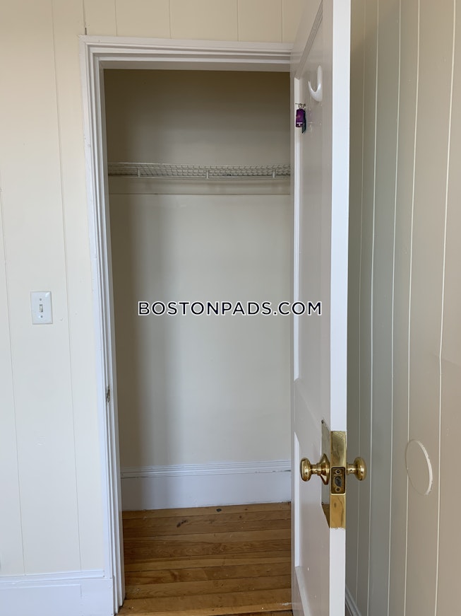 Boston - $2,450 /mo