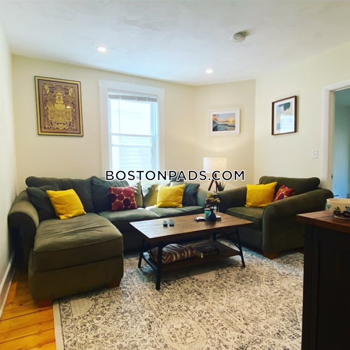 cambridge-apartment-for-rent-3-bedrooms-1-bath-central-squarecambridgeport-4800-4636640 