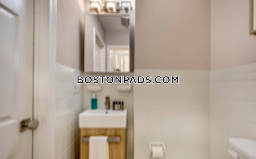 Boston - $2,795 /month