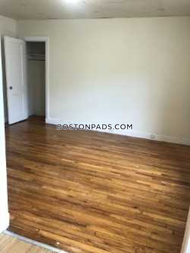 Boston - $1,950 /mo