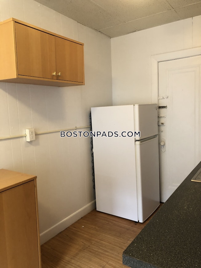 Boston - $1,950 /mo