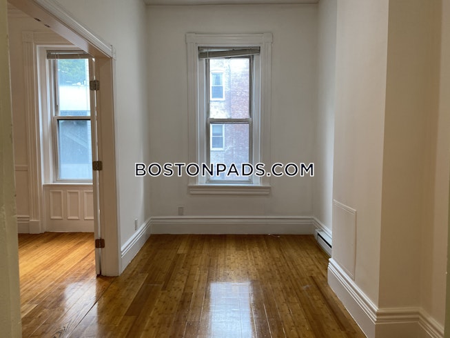 Boston - $2,025 /mo