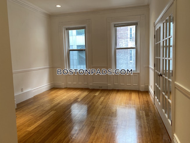 Boston - $2,025 /mo