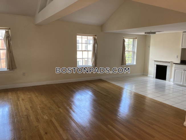 Boston - $3,900 /mo