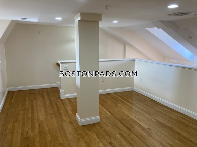 Boston - $3,900 /mo