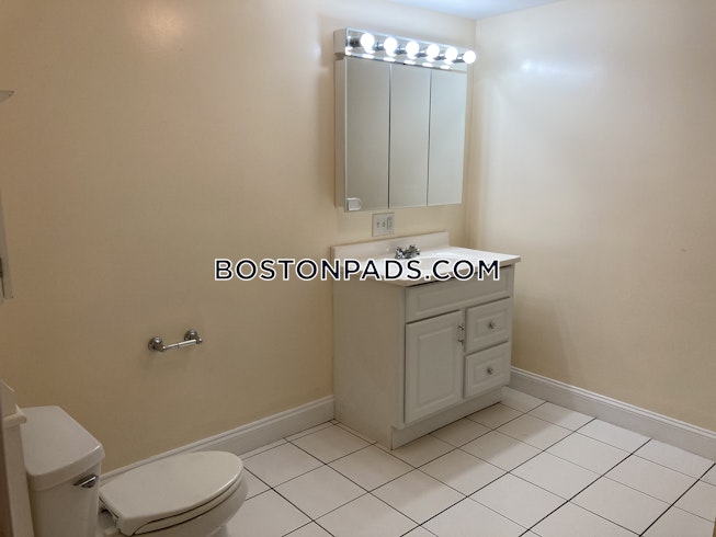 Boston - $1,900 /mo