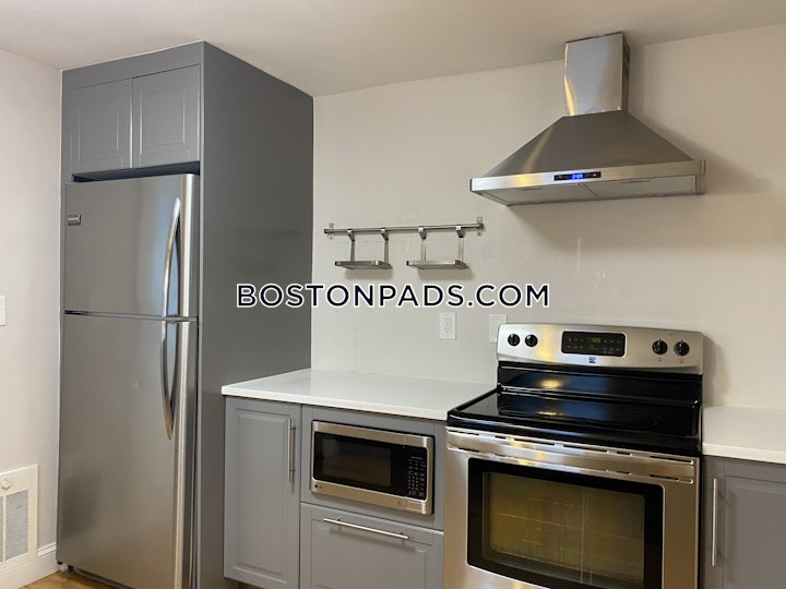 dorchestersouth-boston-border-apartment-for-rent-6-bedrooms-2-baths-boston-7000-4563820 