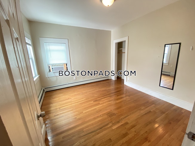 Boston - $2,300 /mo