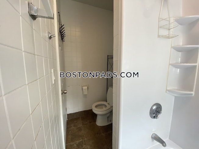 Boston - $2,300 /mo