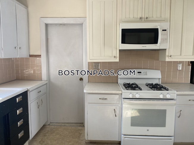 Somerville - $3,800 /mo