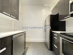 Boston, $2,900/mo