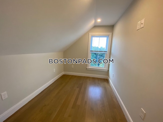 Boston - $3,800 /mo