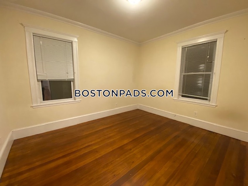 Boston - $3,695 /month