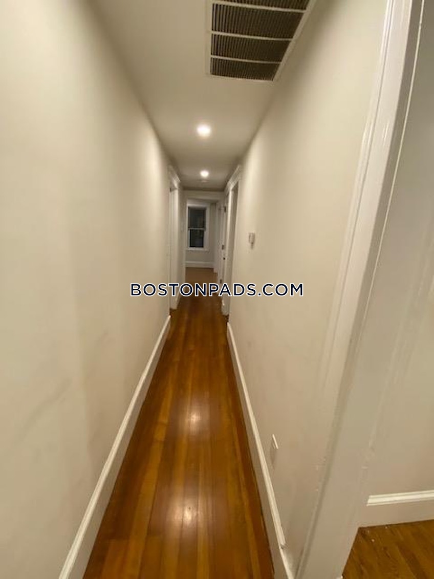 Boston - $3,695 /month