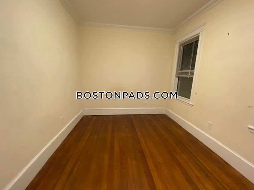 Boston - $3,695 /month