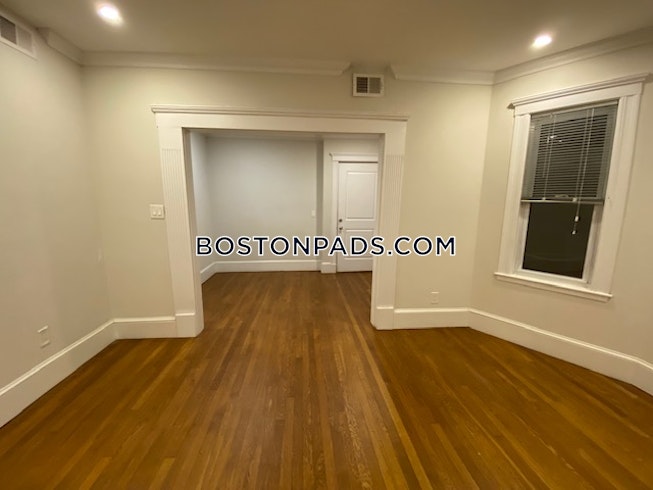 Boston - $3,695 /mo