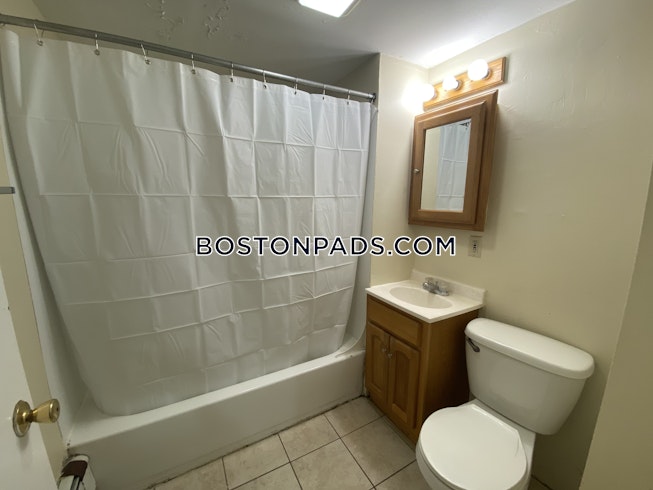 Boston - $2,675 /mo