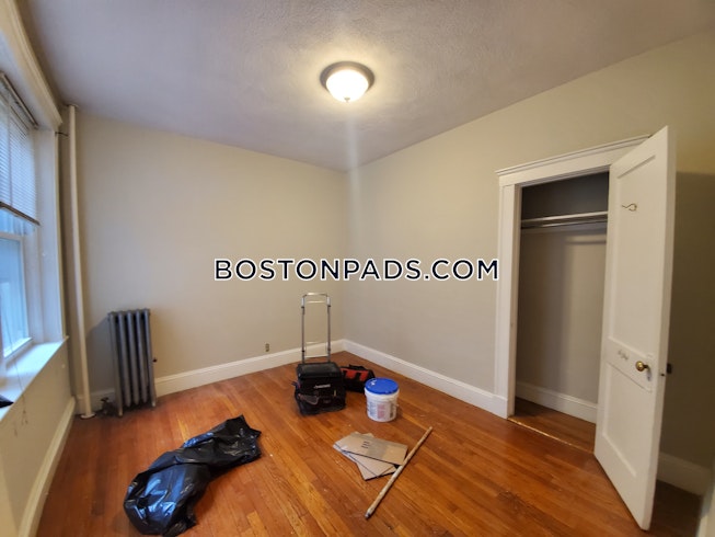 Boston - $2,300 /mo