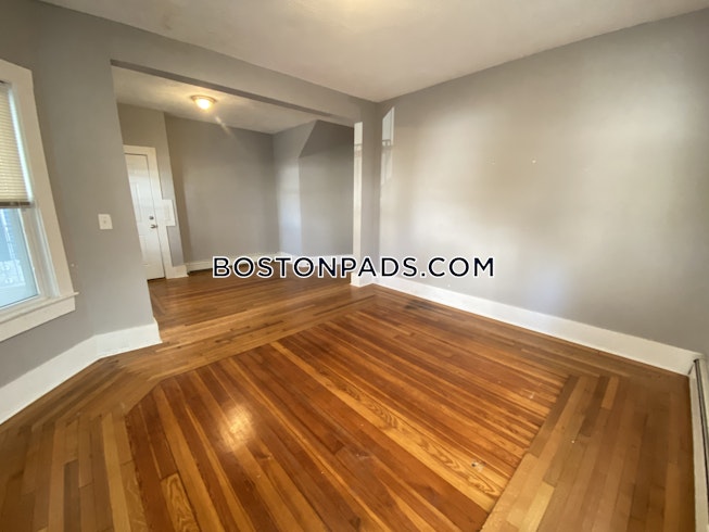 Somerville - $4,800 /mo