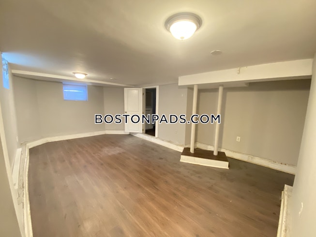 Somerville - $4,800 /mo