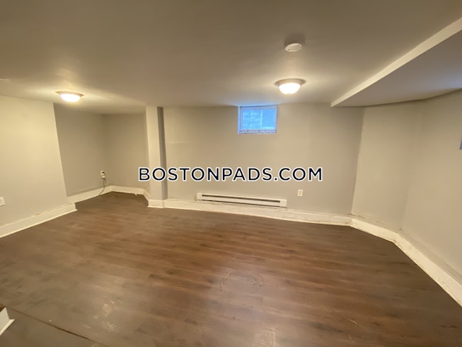 Somerville - $4,800 /mo