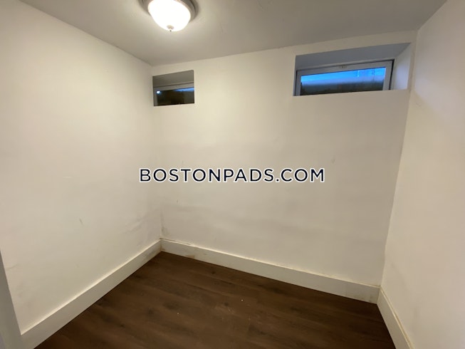 Somerville - $4,800 /mo